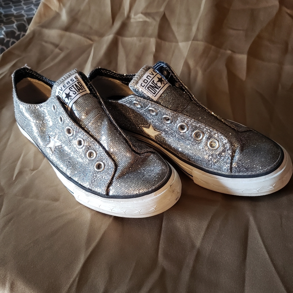 Converse - Silver Sparkle No Lace Slip On - Size 8 Chuck Taylors Comes with box!